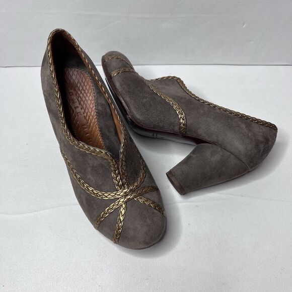 Chie Mihara Gray Suede Gold Braid Trim  Heels Pumps Womens Size EU 36/5.5 - Picture 1 of 15